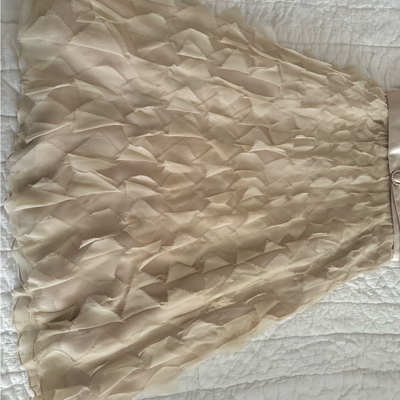 Like new strapless White House Black Market gold /champagne dress - Picture 4 of 8